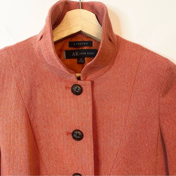 GORGEOUS Anne Klein blazer! Stretch fabric size 4P. - Picture 2 of 13